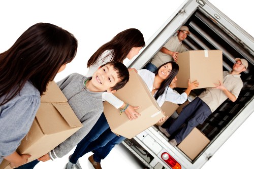 Customer complaint review for a man and van moving service